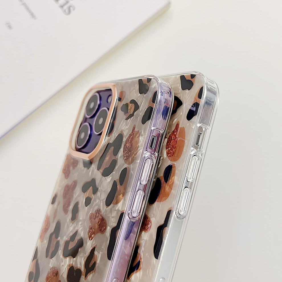 ✨ Golden Leopard Luxe Case “Fierce Style, Luxe Protection.”