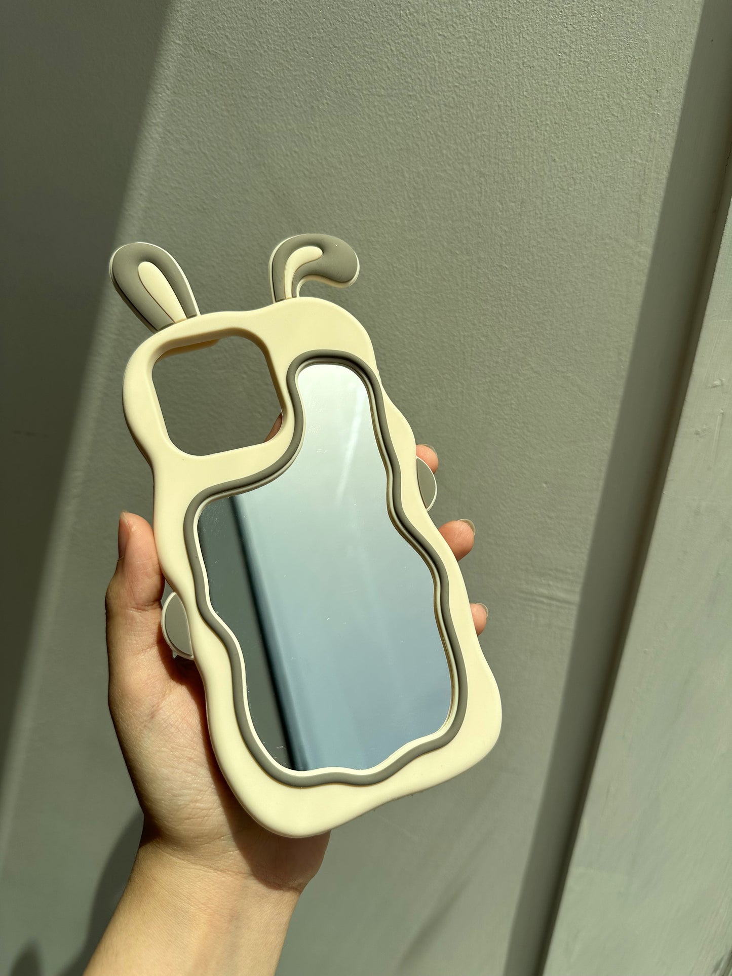 Iphone 12 Pro Max Bear Mirror Case Only 1 Pec (Sale Product)