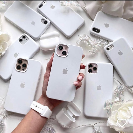 IPHONE White SILICONE CASE.