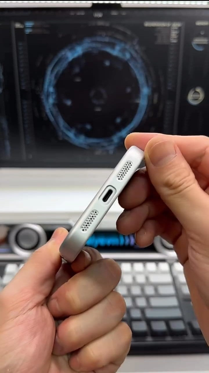 Natural Titanium PC SLIM & SLEEK THIN CASE