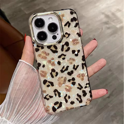 ✨ Golden Leopard Luxe Case “Fierce Style, Luxe Protection.”